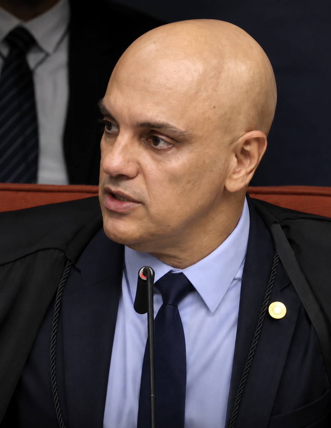 Alexandre de Moraes defende rediscussão do diploma obrigatório para jornalistas e alerta sobre abusos nas redes sociais