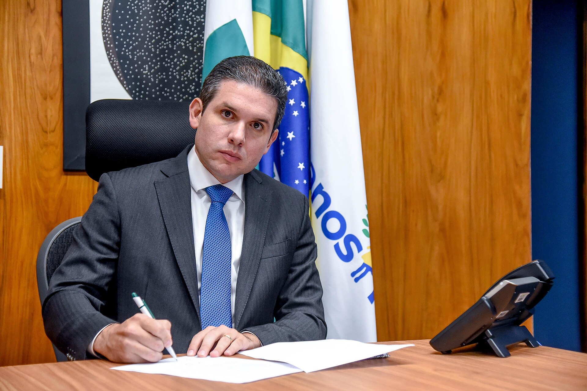 PT sinaliza apoio a Hugo Motta para barrar o PL na presidência da Câmara